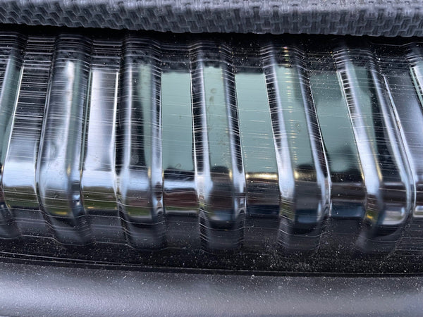 Tesla Model 3 bumperbeschermer kofferbak gemaakt van aluminium zwart
